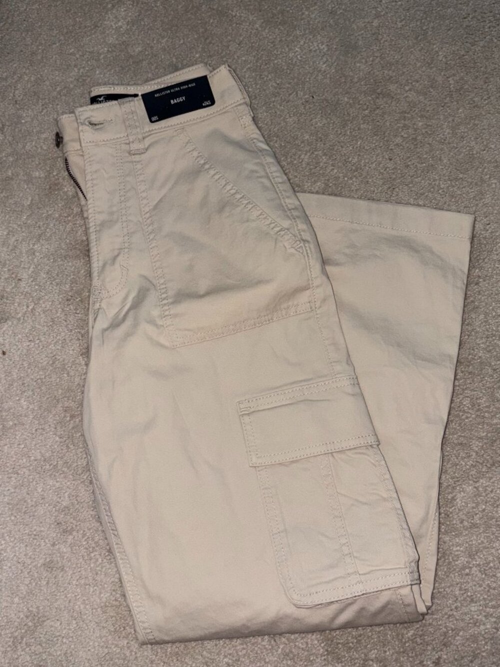 Hollister High Rise Baggy Cargo Pants - Size 24
